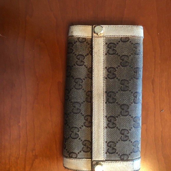 Gucci Wallet - Picture 7 of 7